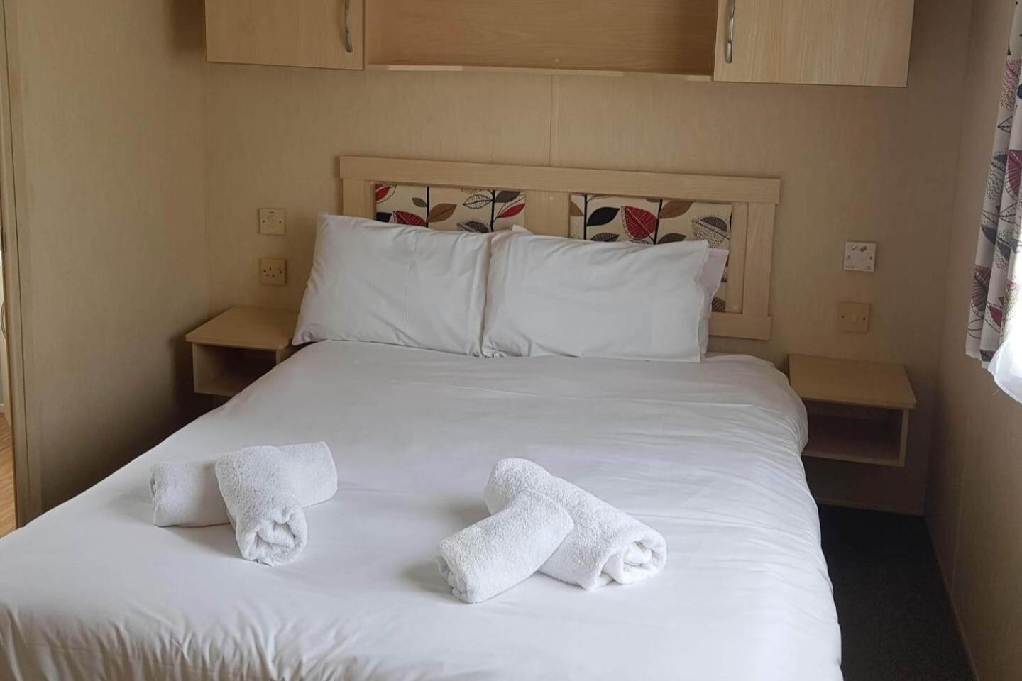 Hoburne Devon Holidays Park Sleep 6 Caravan * Paignton